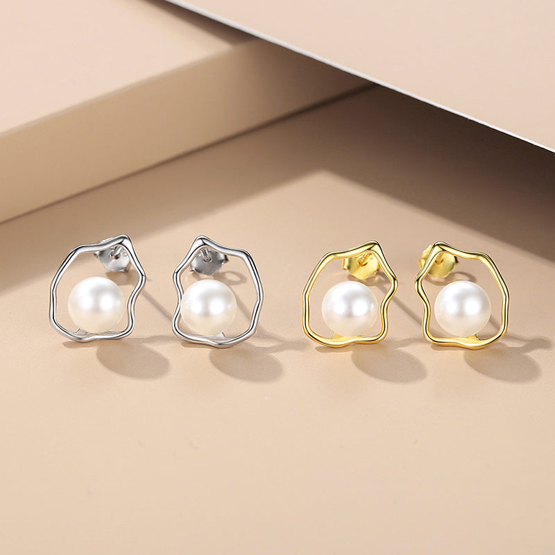 Pearl Stud