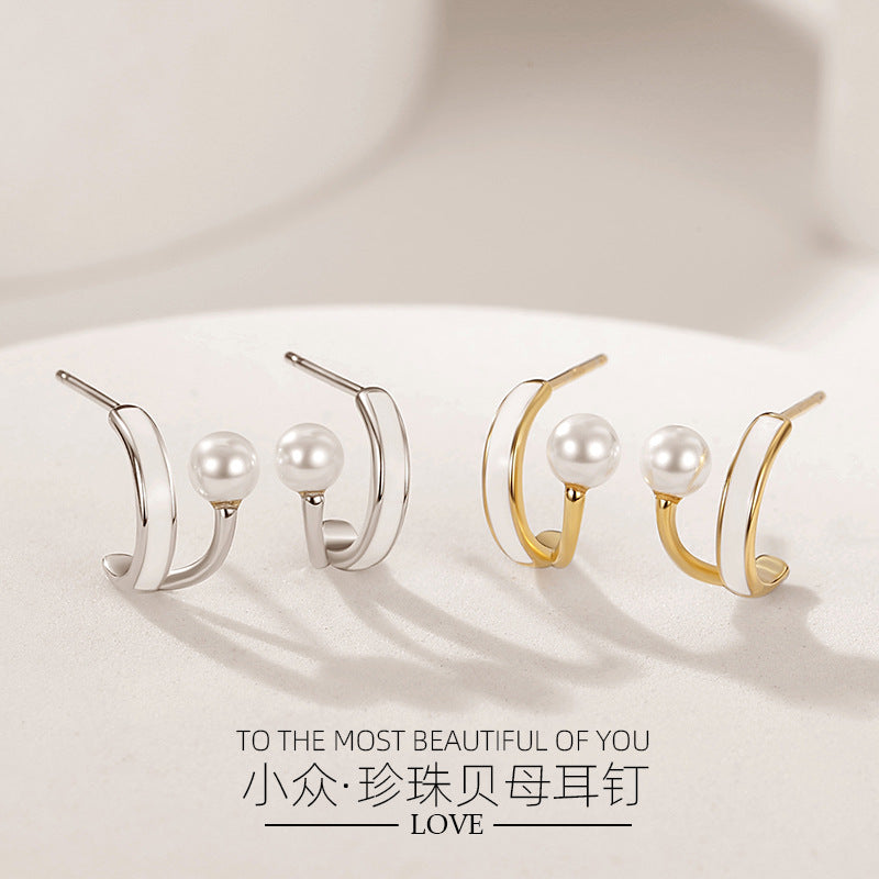 Pearl earrings