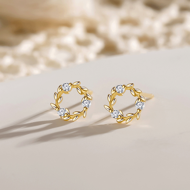 Leaf Circle Stud Earrings