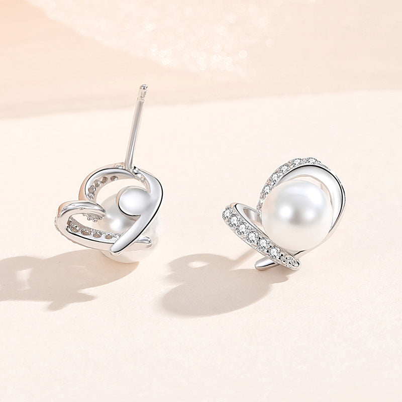 Pearl Heart Stud