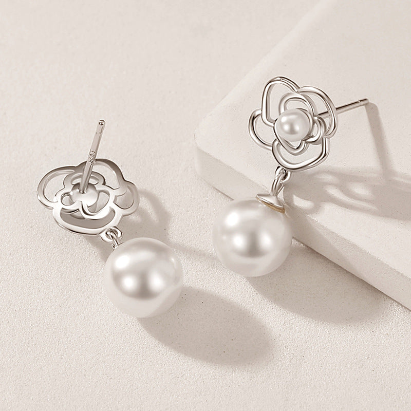 Pearl Dangle Earrings