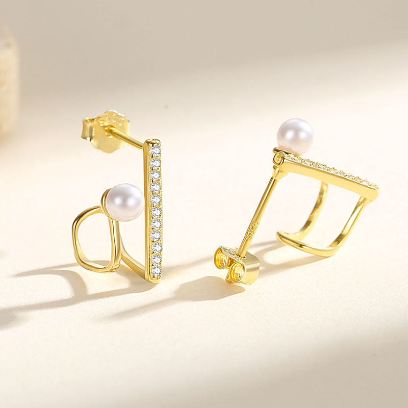 Stud Pearl Earrings