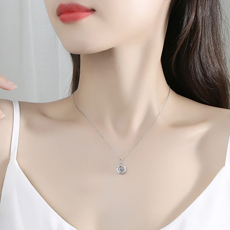 Dancing Stone Round Necklace