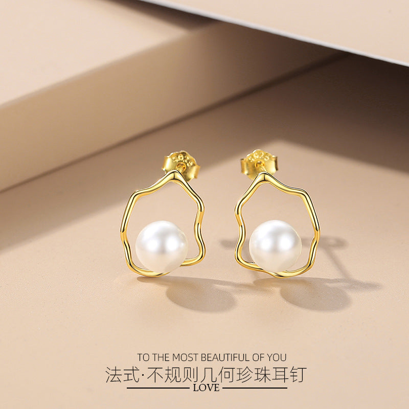 Pearl Stud